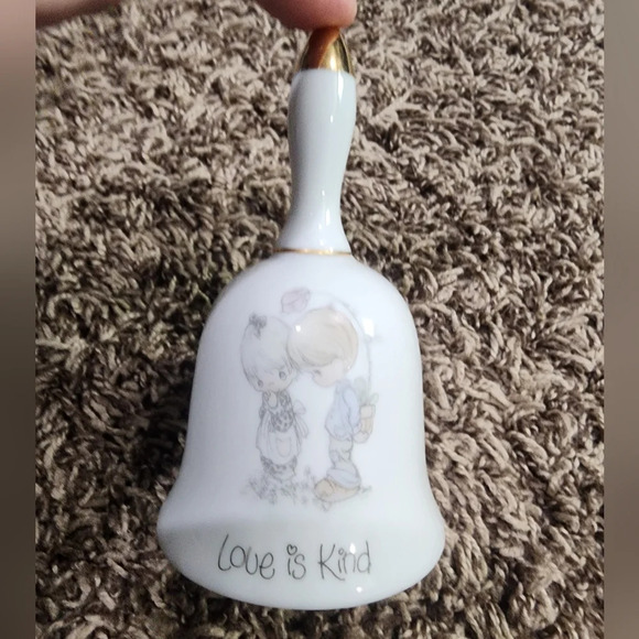 Vintage 1984 Enesco Porcelain Precious Moments "Love Is Kind" 4 1/2"  Bell - Picture 2 of 4